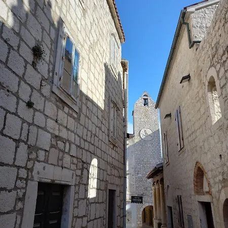 Iva Apartmán